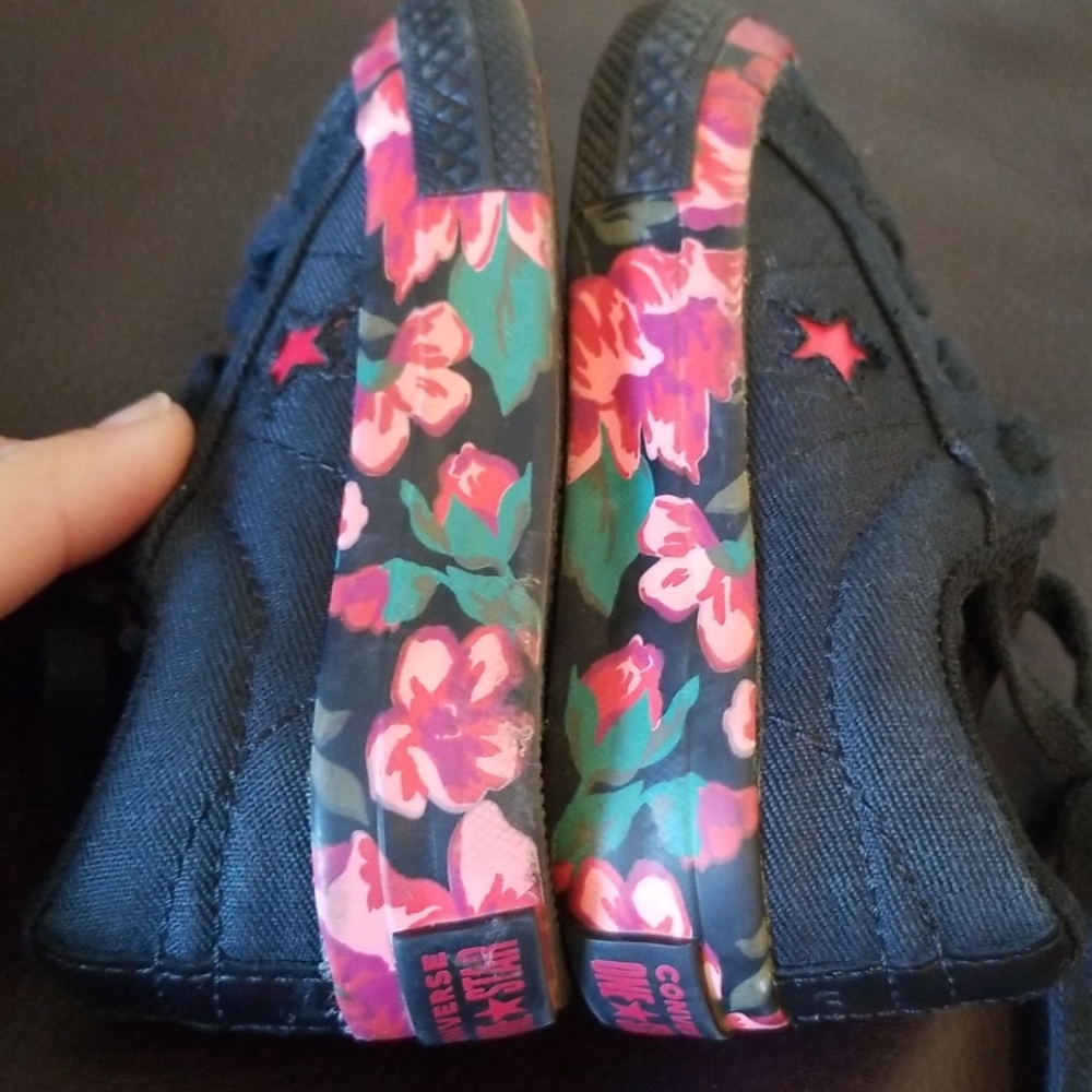 Converse one star floral shoes - Picture 4 of 7